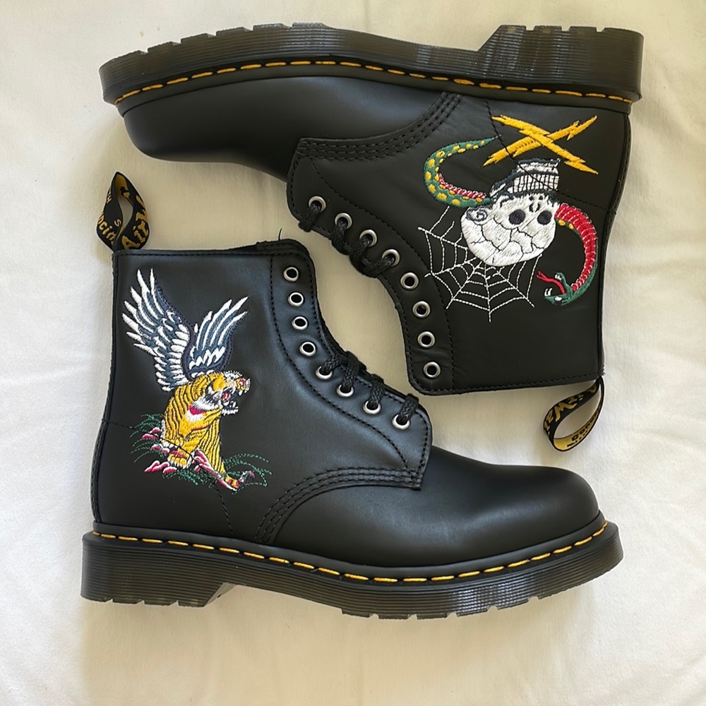 DR MARTENS 1460 souvenir embroidered nappa leather boots